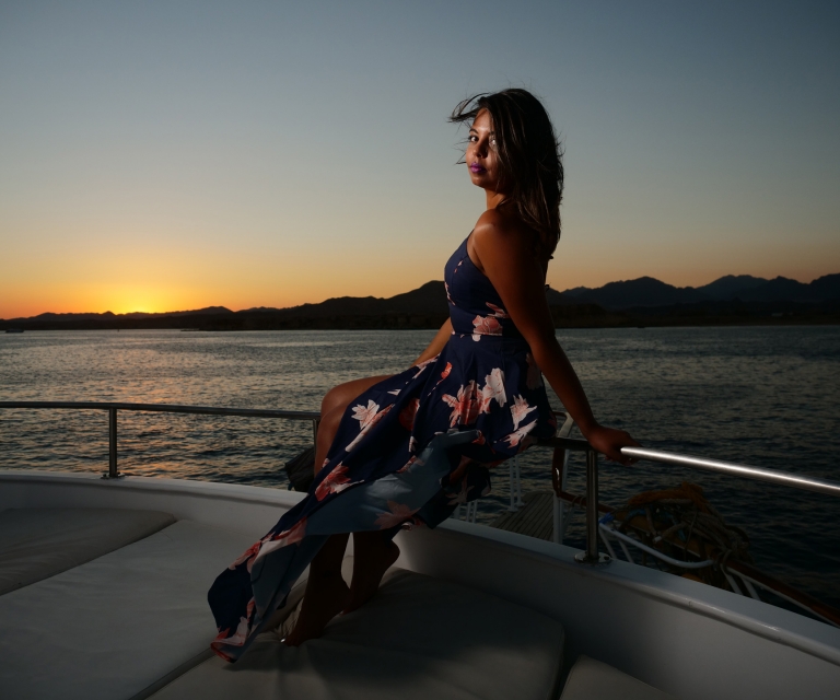 girl-on-yacht